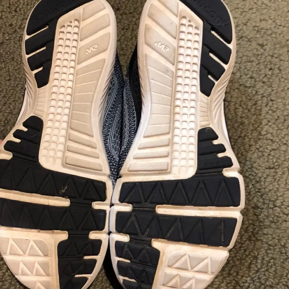 Saucony Women’s Sneakers 6.5